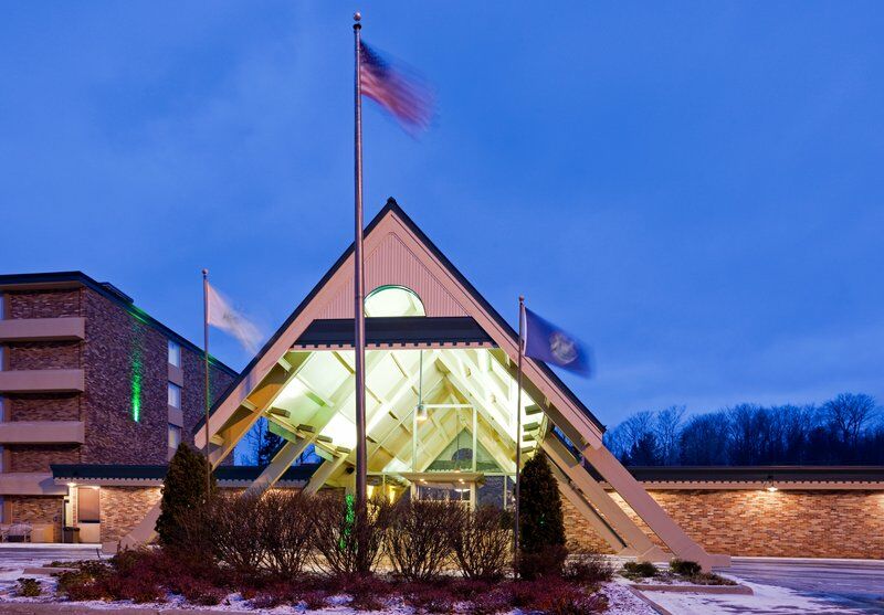Holiday Inn Marquette By Ihg Екстер'єр фото