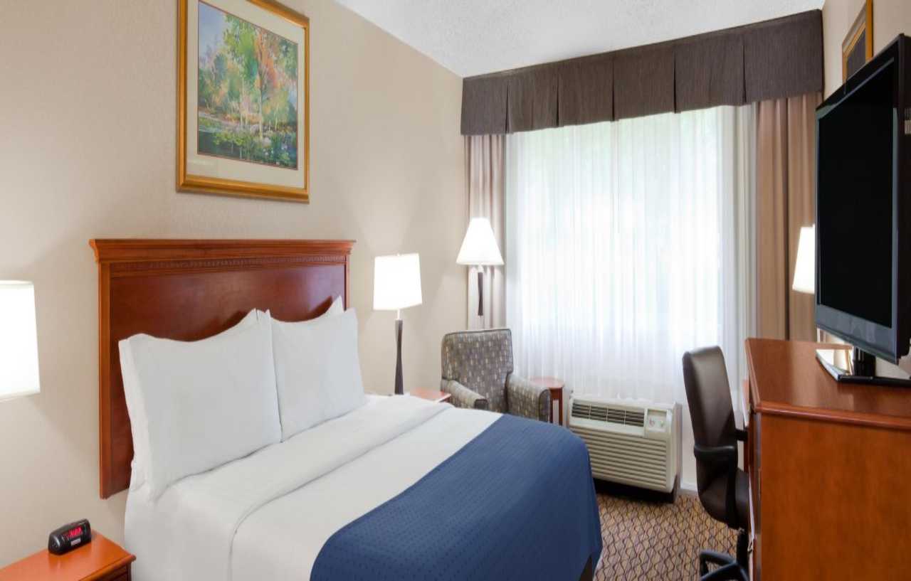 Holiday Inn Marquette By Ihg Екстер'єр фото